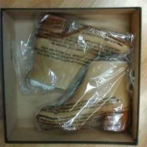 NWT Nisolo Dari Boot in Almond Size 6